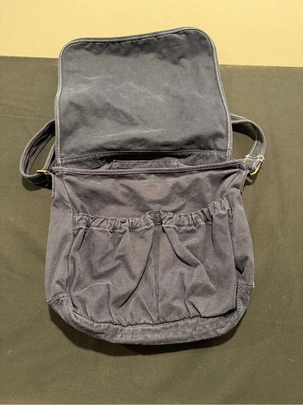 Abercrombie Canvas Moose Messenger Bag - Navy